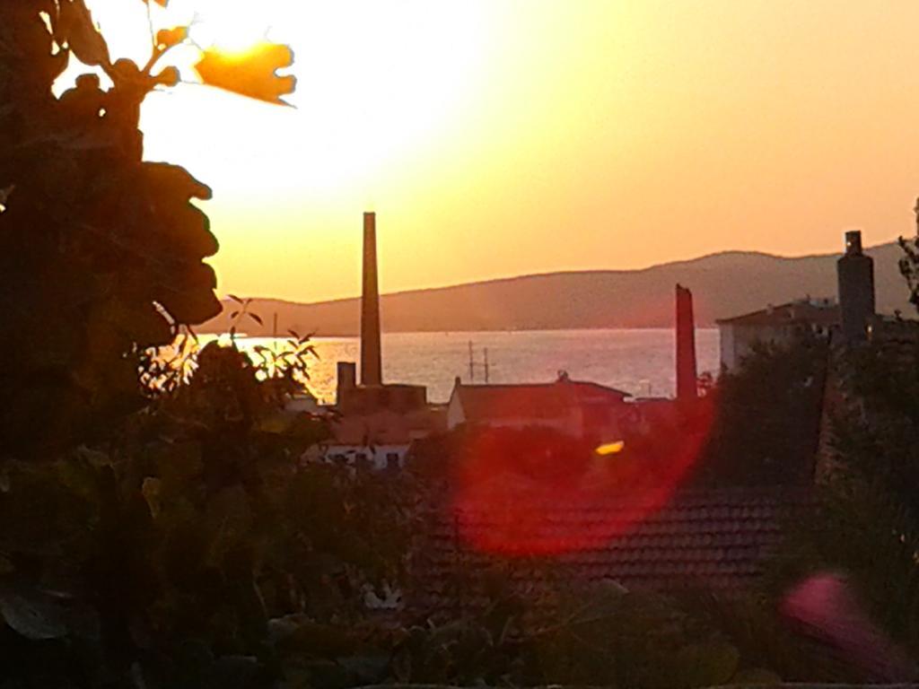 Melekler Pansiyon Ayvalı Værelse billede
